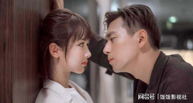 和一个女同事认识不久 我就说约她 她拒绝了 是不是我太急了